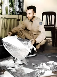 Major Jesse Marcel 1947 holding an alleged piece of weather balloon debris - 1947